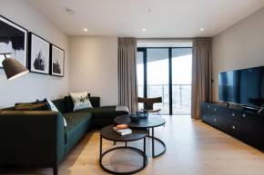 Deluxe Victoria Home close to Buckingham Palace by UndertheDoormat